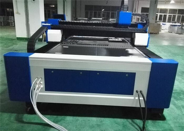 د فولادو فایبر لیزر پرې کولو ماشین 60m / min